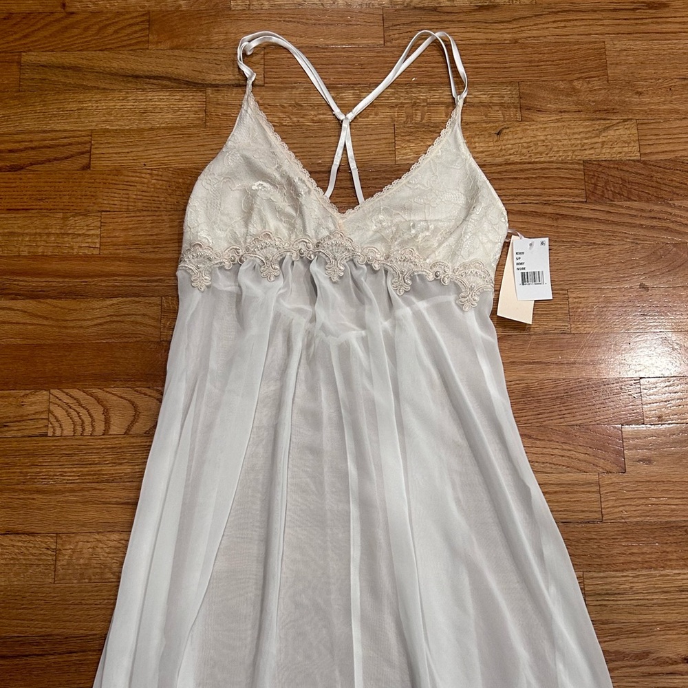 Linea Donatella Ivory Sheer Nightgown - Picture 3 of 6